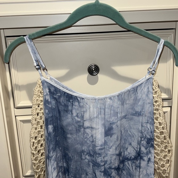 Women’s SZ LARGE UMGEE long sleeve cold shoulder top with crochet detail - Picture 2 of 8